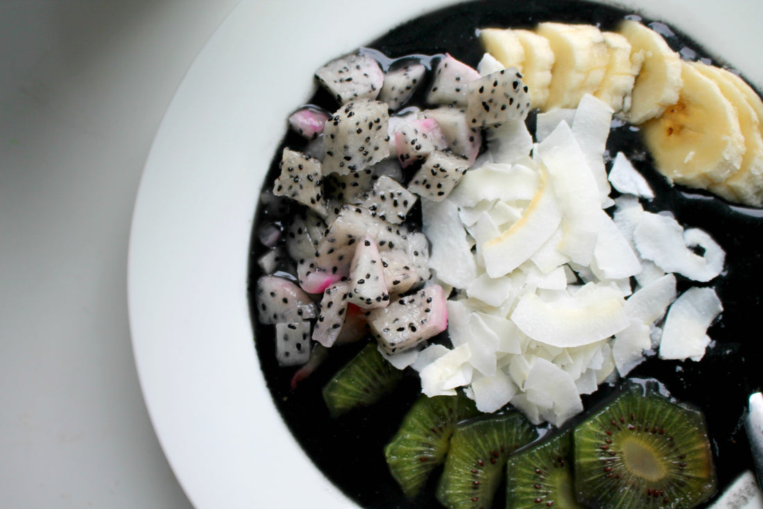 dragonfruit smoothie acai bowl